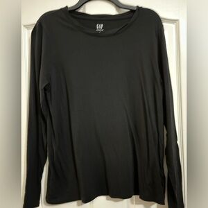 GAP Jet Black Feather Tee